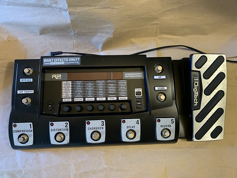 Digitech RP500 Multi-Effects Switching System & USB Recording 