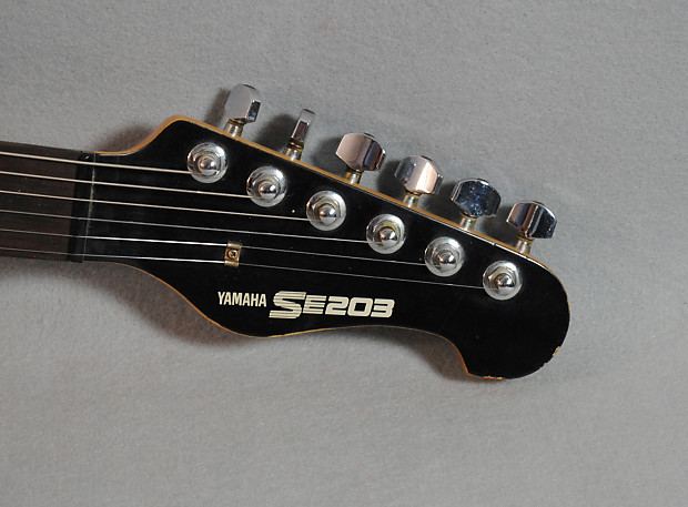 Yamaha SE203 Electric Guitar Black Professionally Set Up