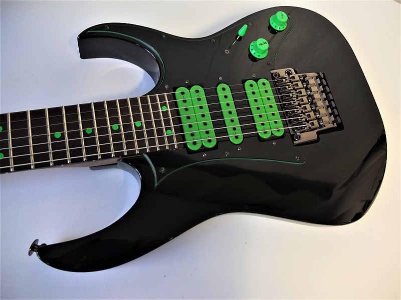 Ibanez Universe UV7BK Green Dot - Made in Japan - Steve Vai Signature - UV7  BK - Fujigen