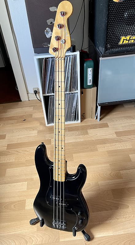 Fender Roger Water Precision Bass Reverb 5821