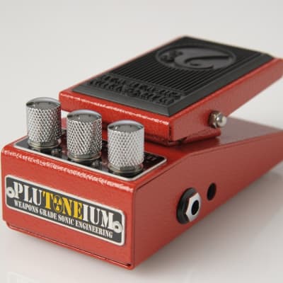 Plutoneium Chi-Wah-Wah Bass image 4