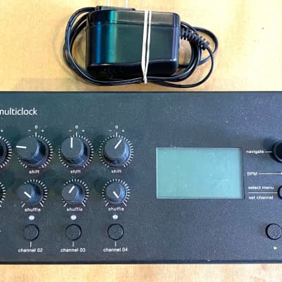 E-RM Multiclock MIDIインターフェース E-RM Multiclock - Attack Magazine