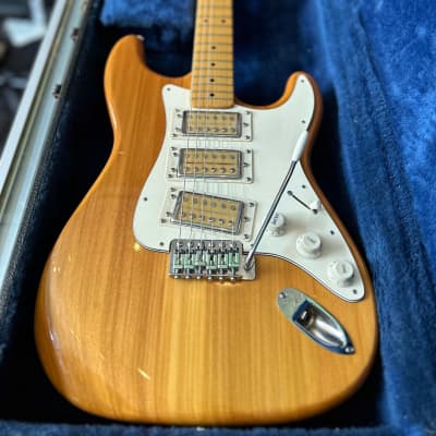 Univox Ripper 1970s Electric Guitar Natural image 20