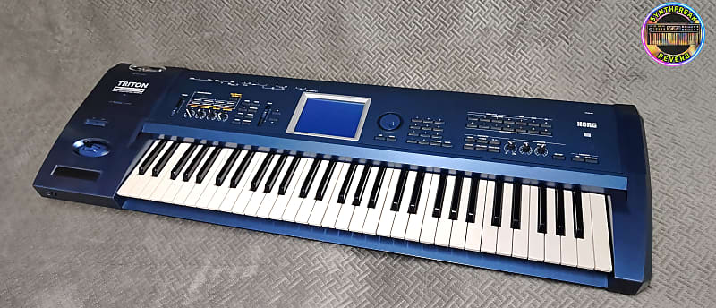 Korg Triton Extreme as RARE 61-Key version✅ UPGRADED TO 96MB ✅ RARE from  ´80s✅ Professional Synthesizer/ Keyboard ✅ Cleaned & Full Checked