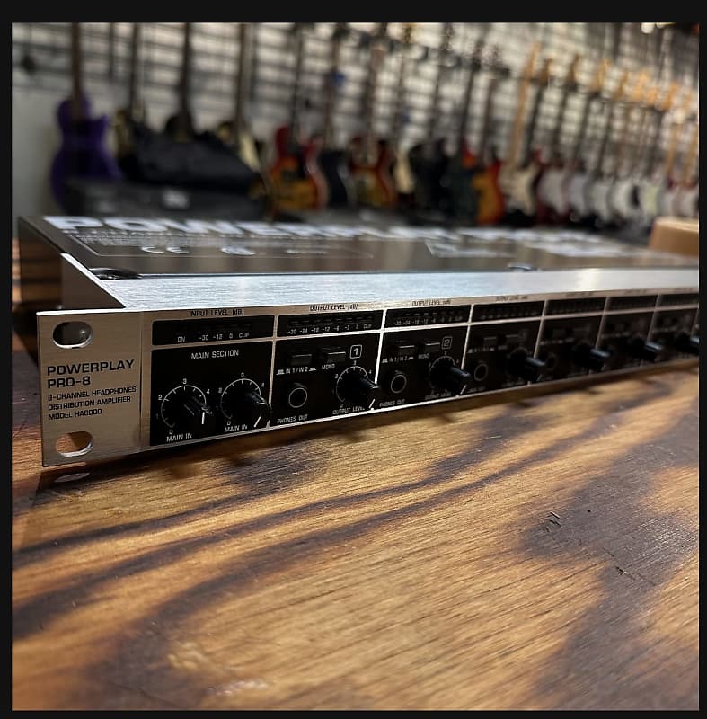 Behringer Powerplay Pro-8 HA8000 8-Channel Headphone