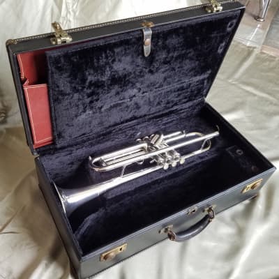 Getzen Severinsen Model Eterna 900S Trumpet 1968-1971 w/hard case, mouthpieces, mutes, & lyre image 20