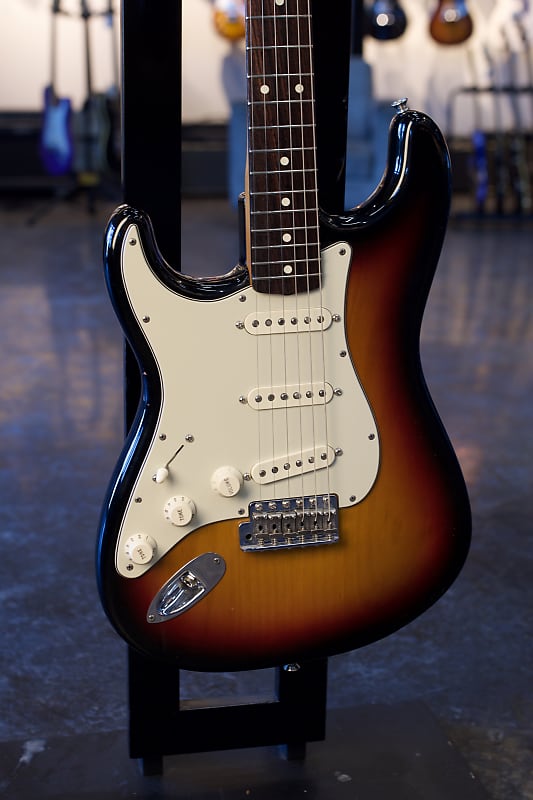 ギター Fender American Vintage '62 Stratocaster Fender American Vintage '62 Stratocaster | Reverb Canada