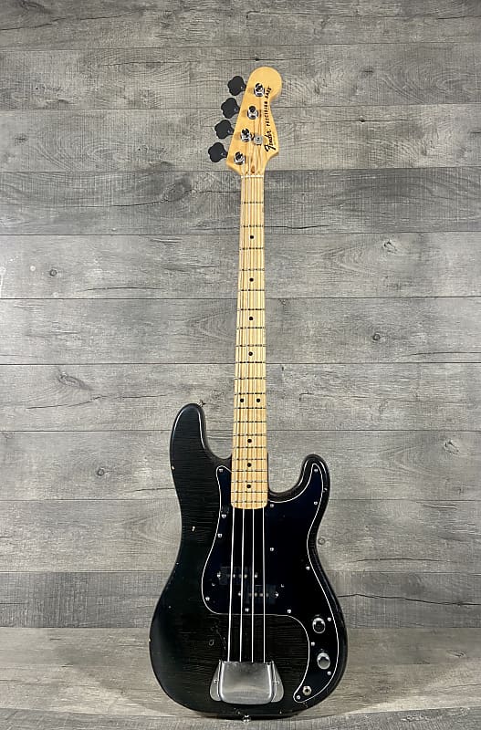 Fender Precision Bass 1977 - Factory Black Over Sunburst