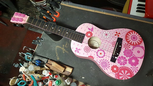 First Act Acoustic Guitar 1 2 Size Kids Model FG3038 Pink Flowers Nice For Beginning Player