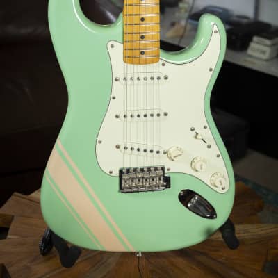 Fender Stratocaster 2018 - Surf Green With Shell Pink Stripes image 2