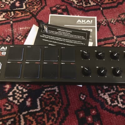 Akai LPD8 MKII MIDI Pad Controller 2022 - Present - Black