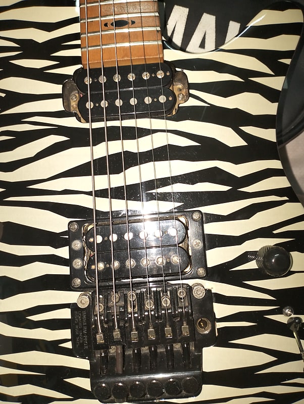 Limited 1990's). YAMAHA Japan Tak Matsumoto ( Bz)Signature