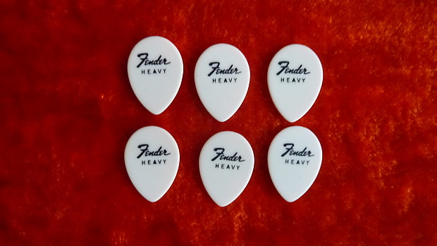 Fender teardrop picks deals