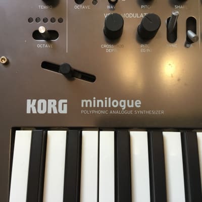 Korg Minilogue 4-Voice Polyphonic Analog Synthesizer 2016 - Present - Silver image 4