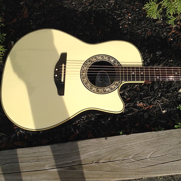 Ovation Guitar 3862 Pinnacle (re-named Balladeer)Cream rare