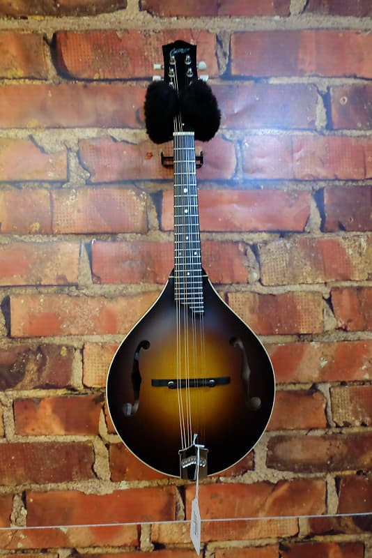 Collings MT mandolin 2010 - Sunburst image 1