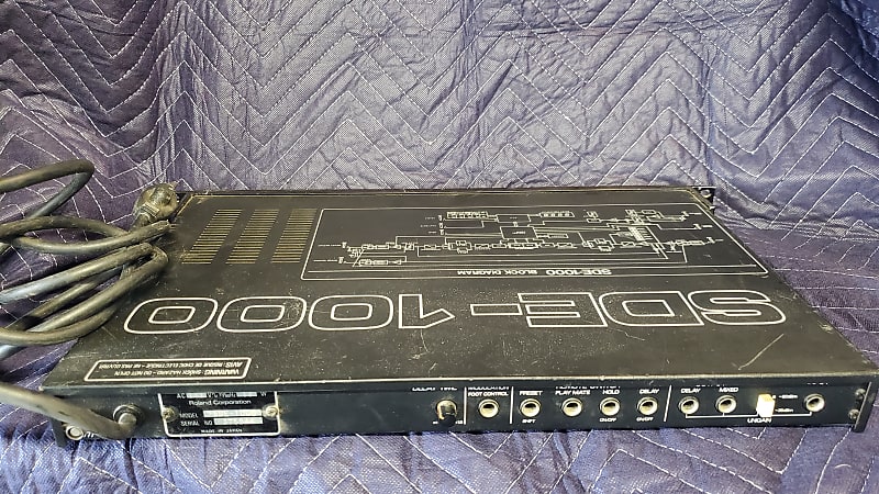 Roland SDE-1000 Digital Delay | Reverb