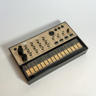 Korg Volca Keys Analog Loop Synthesizer image 2