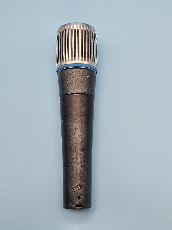 Shure BETA 57 Supercardioid Dynamic Microphone