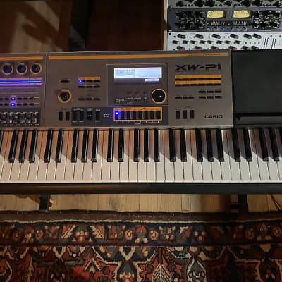Casio XW-P1 61-Key Performance Synthesizer w. Keyboard