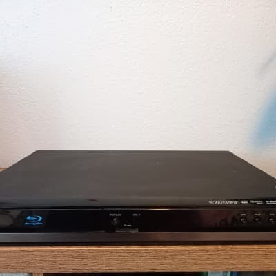 Magnavox Blu Ray Player with remote WORKS image 1