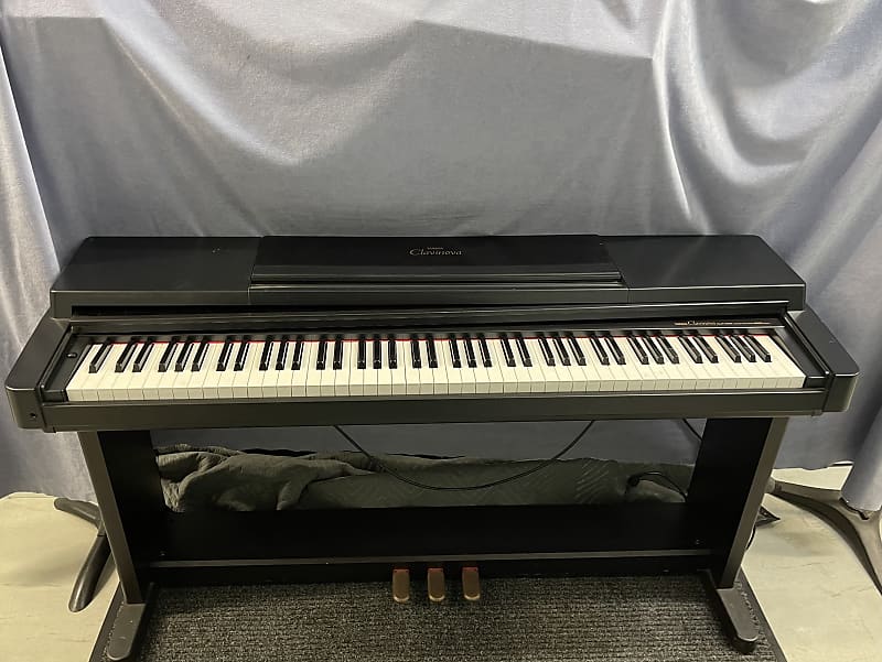 YAMAHA Clavinova CLP-560 電子ピアノ Clavinova CLP-560 - Yamaha Clavinova CLP-560 - Audiofanzine
