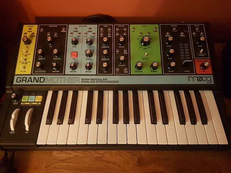 Grandmother 32-Key Semi-Modular Analog Synthesizer