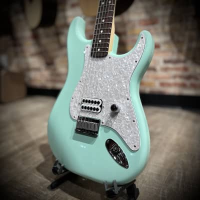 Fender Tom Delonge Stratocaster - Surf Green image 1