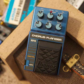 ギター Ibanez DCF10 Digital Chorus/Flanger Vintage Ibanez DCF10 Digital Chorus/Flanger Effects Pedal