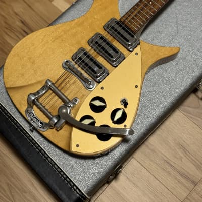 Rickenbacker 325V59 1985 - 1995