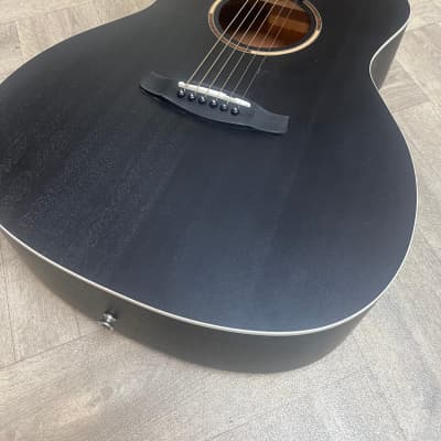 Blackbird Series - Folk shape - Electro Acoustic Guitar with built in tuner for sale
