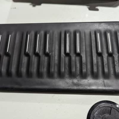 ROLI Seaboard Block 24-Key Expressive MIDI Keyboard Controller