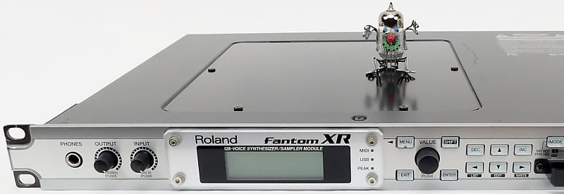 Roland Fantom-XR Rackmount Synth / Sampler