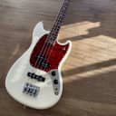 Fender Offset Series Mustang Bass PJ with Rosewood Fretboard 2016 - 2019 Olympic White