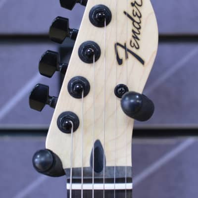 Fender Artist Jim Root Telecaster Flat White Electric Guitar & Deluxe Black Tweed Hardshel image 4