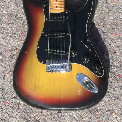 Fender Stratocaster 1976 Sunburst Maple fingerboard image 2