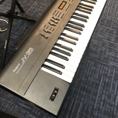 Roland JV35 Expandable Synthesizer - Pre Owned