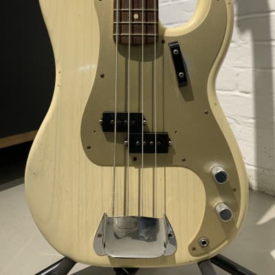 Fender Custom Shop 1959 Journeyman Relic Precision Bass image 9