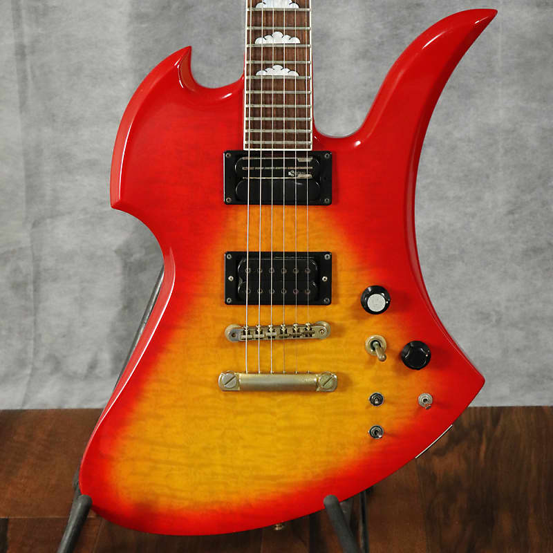 Burny MG 130S Cherry Sunburst (10/17)