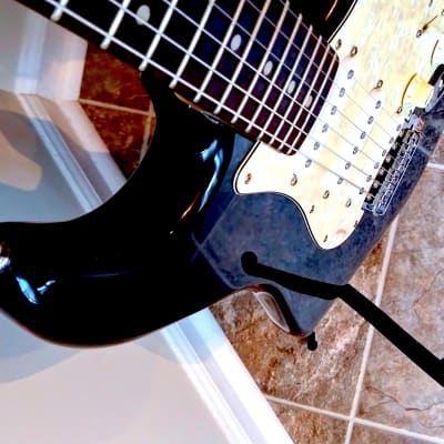 Fender Squier Stratocaster - Black 2008 - Black Gloss image 1
