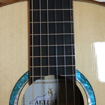 Artesano Nuevo Azul All-Solid Natural Highgloss 4/4 Classic Guitar image 3