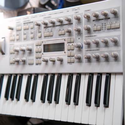 Access Virus TI Polar 37-Key Digital Synthesizer - White