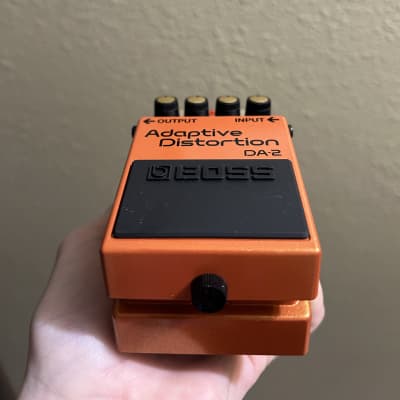 Boss DA-2 Adaptive Distortion | Reverb