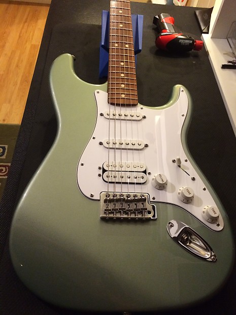 Stratocaster sage green on sale