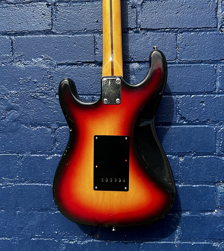 Guyatone LS-380？　ストラトキャスター 1975 Guyatone ST LS-380 - Sunburst Strat- Made in Japan