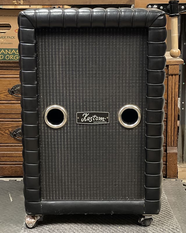 Kustom 2x12 store cabinet