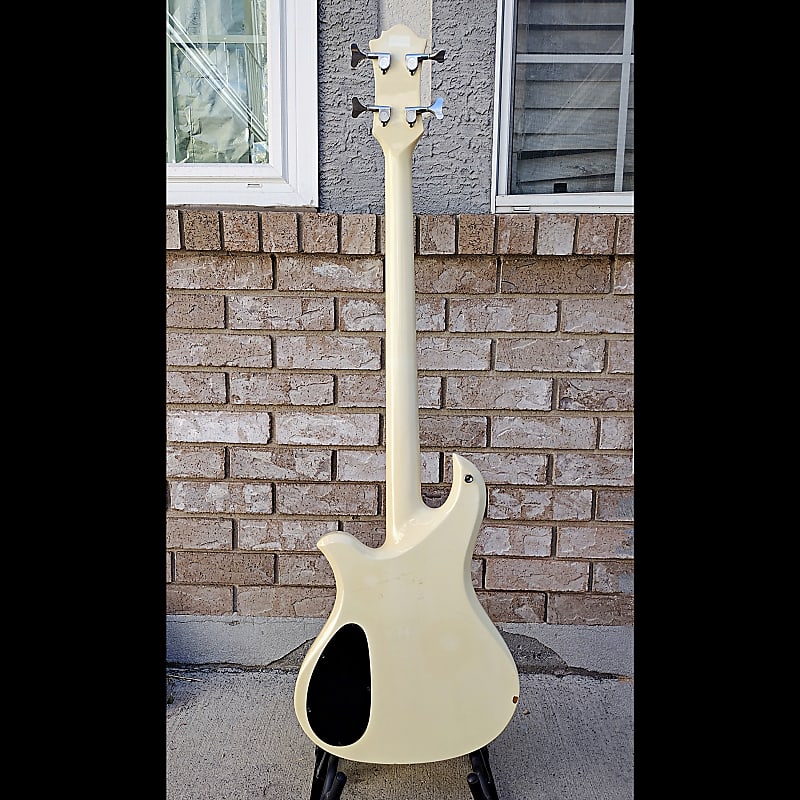 B.C. Rich n.j. warlock 1980's White electric guitar made in