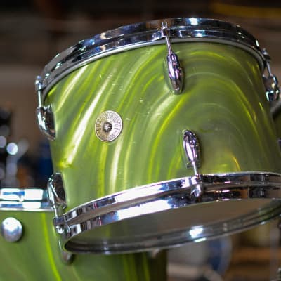 Immagine 1960s Gretsch "Rock 'n Roll" Olive Satin Flame Drum Kit - 5