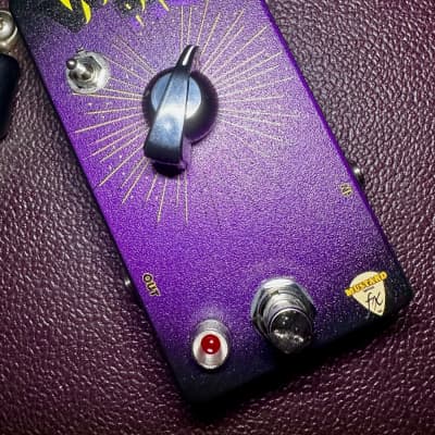 Ooh La La Manufacturing - Devi Ever : FX Torn's Peaker 2010s