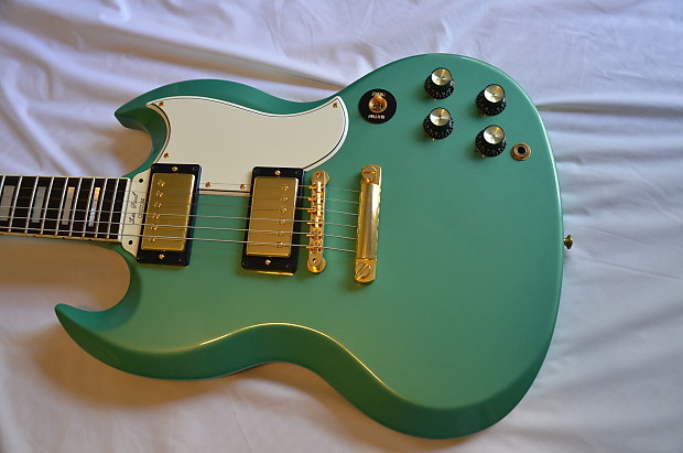 Gibson store sg green